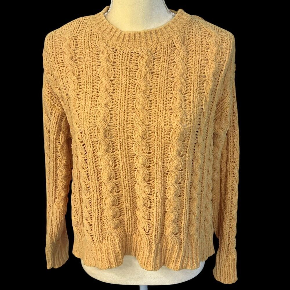 American Eagle Women's Knit Sweater Size Small Cable Crew Neck Pullover Casual